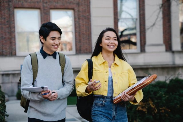 3 Fakultas untuk Program Magister di West University of Timișoara